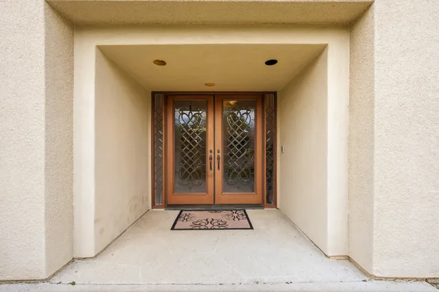 $699,000 | 30 Kavenish Drive, Rancho Mirage, CA 92270