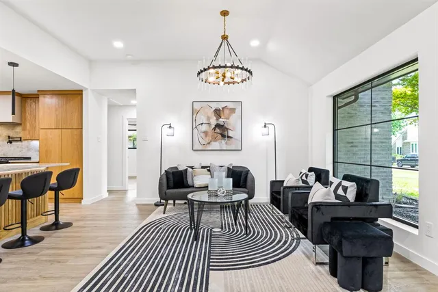 $949,900 | 1112 Chesterton Drive, Richardson, TX 75080