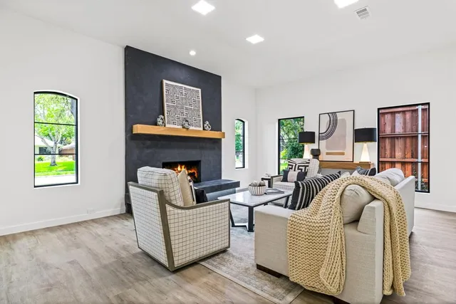 $949,900 | 1112 Chesterton Drive, Richardson, TX 75080