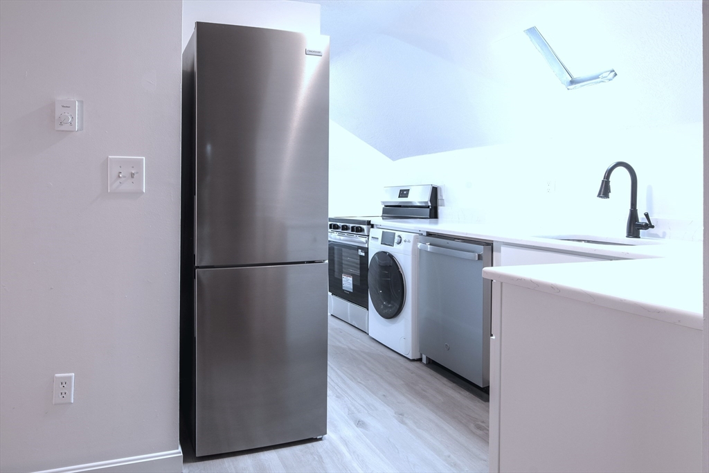 5 Stoneland Road, Unit 3 Worcester, MA 01603 - Photo 5 of 5