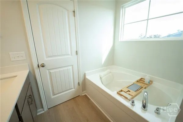 $2,700 | 45 Flagler Drive, Savannah, GA 31419