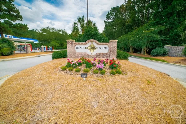 $2,700 | 45 Flagler Drive, Savannah, GA 31419