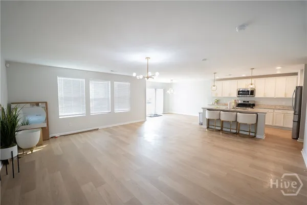 $2,700 | 45 Flagler Drive, Savannah, GA 31419