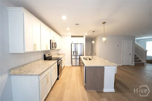 $2,700 | 45 Flagler Drive, Savannah, GA 31419