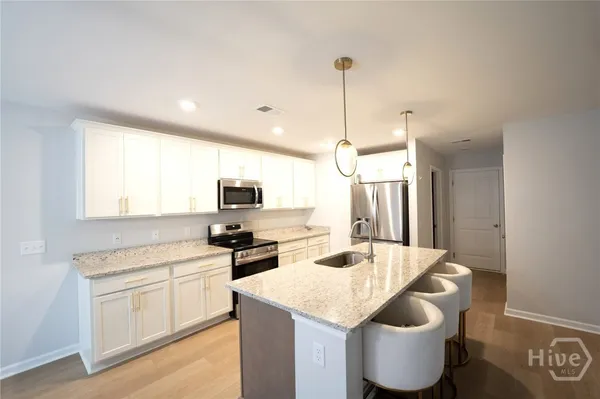 $2,700 | 45 Flagler Drive, Savannah, GA 31419
