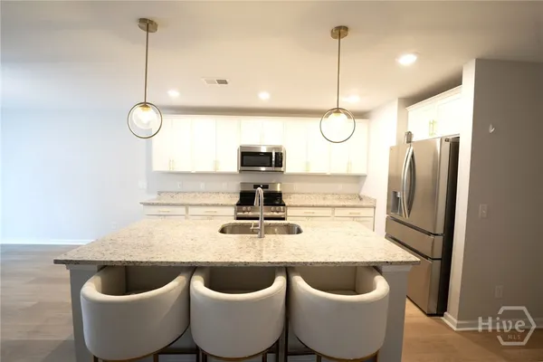 $2,700 | 45 Flagler Drive, Savannah, GA 31419