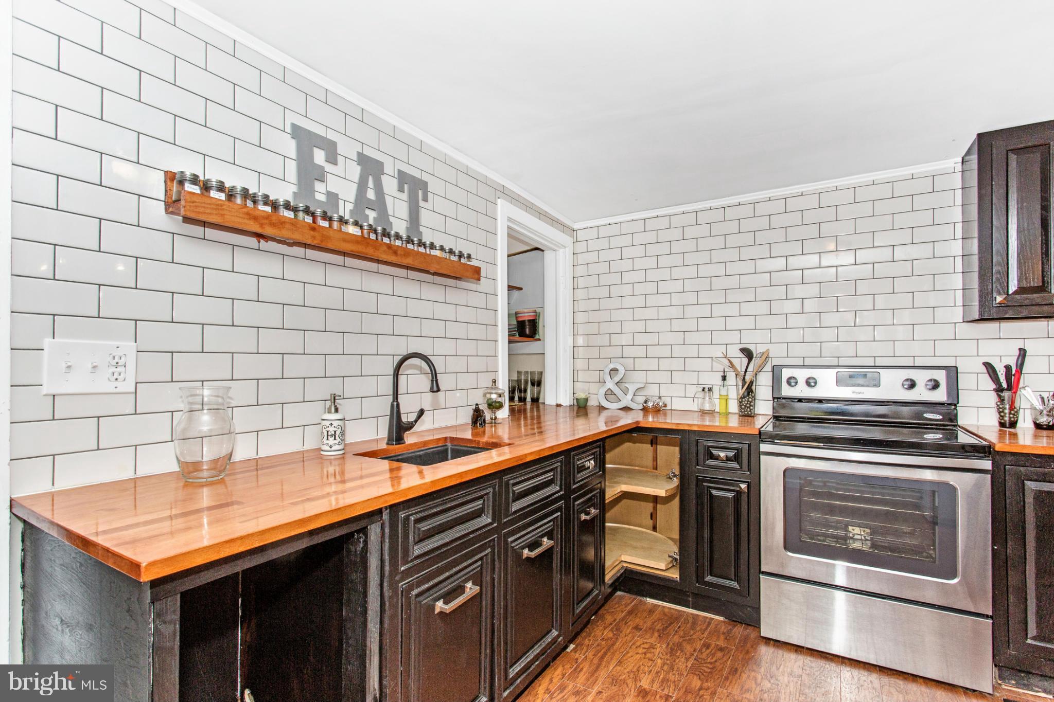 4612 Mt Zion Road Frederick, MD 21703 - Photo 17 of 30 Kitchen