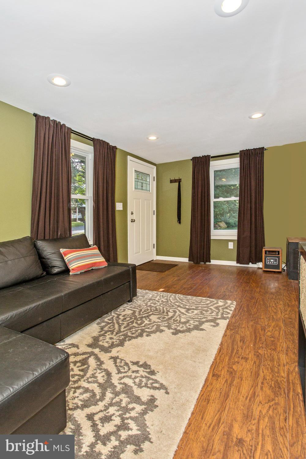 4612 Mt Zion Road Frederick, MD 21703 - Photo 24 of 30 Living Room