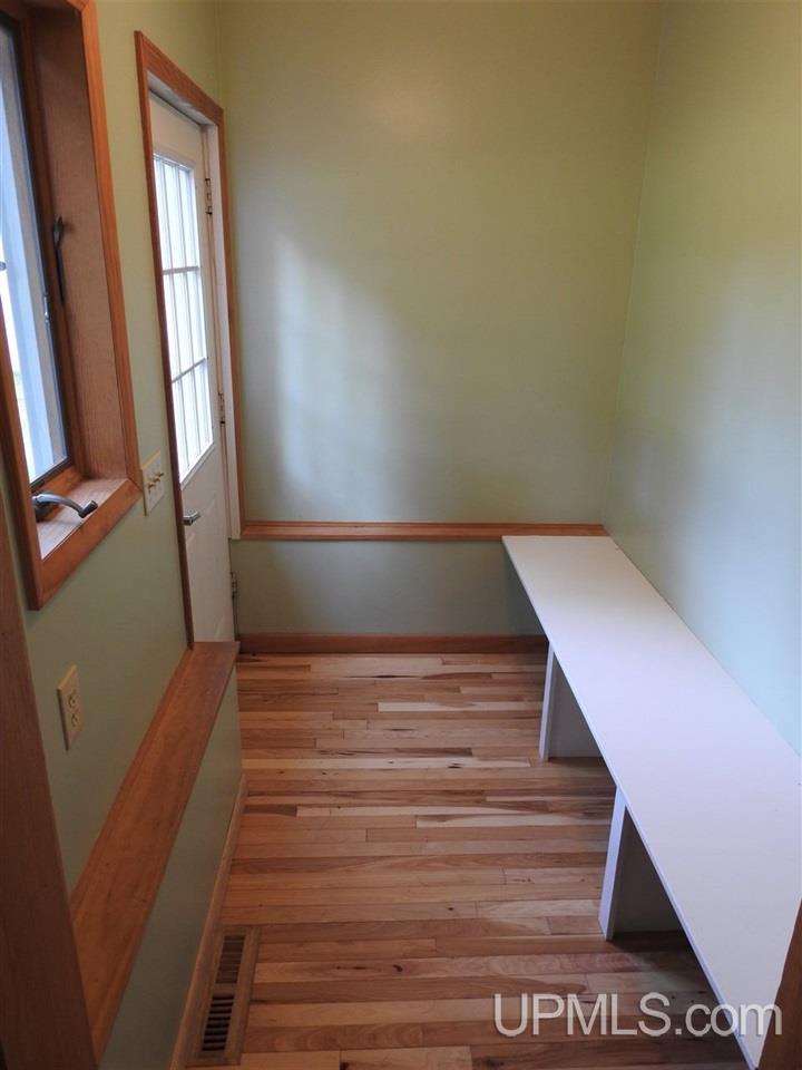 W8804 Merriman W Road Iron Mountain, MI 49801 - Photo 4 of 41