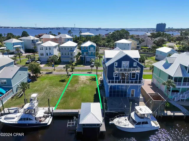 $550,000 | 933 Lighthouse Lagoon Court, Panama City Beach, FL 32407