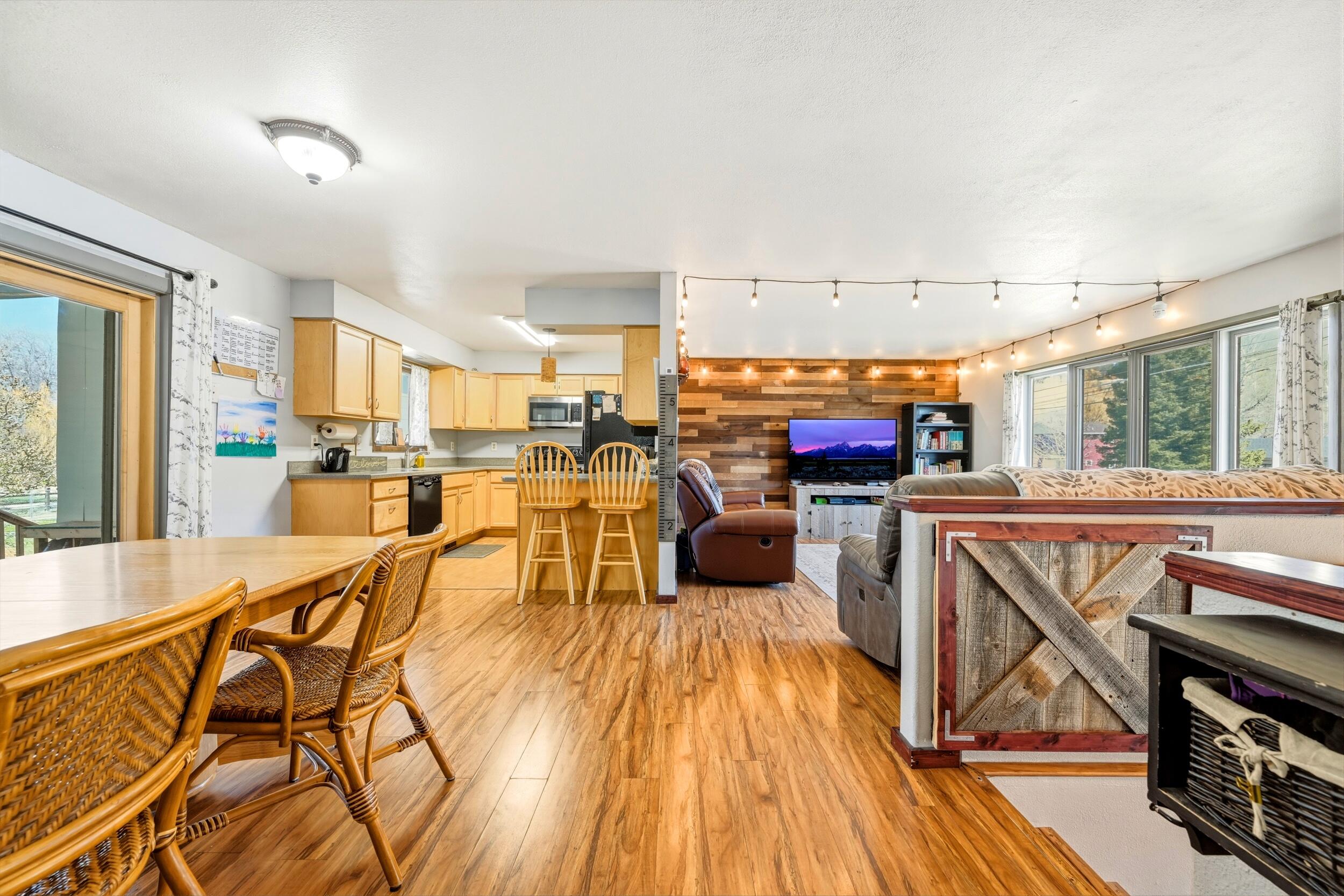 929 Leopard Street Sheridan, WY 82801 - Photo 11 of 53 10