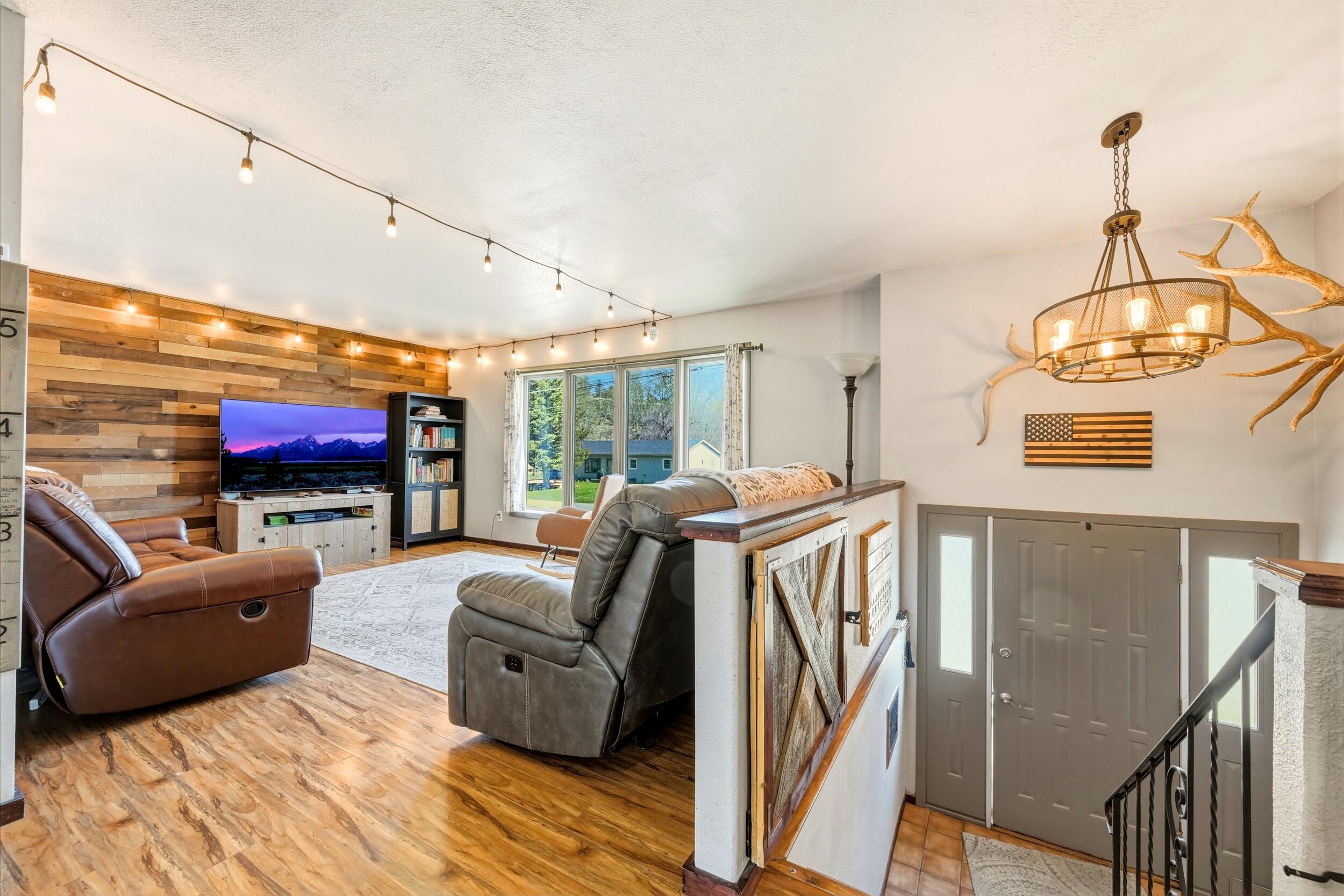 929 Leopard Street Sheridan, WY 82801 - Photo 10 of 53 9