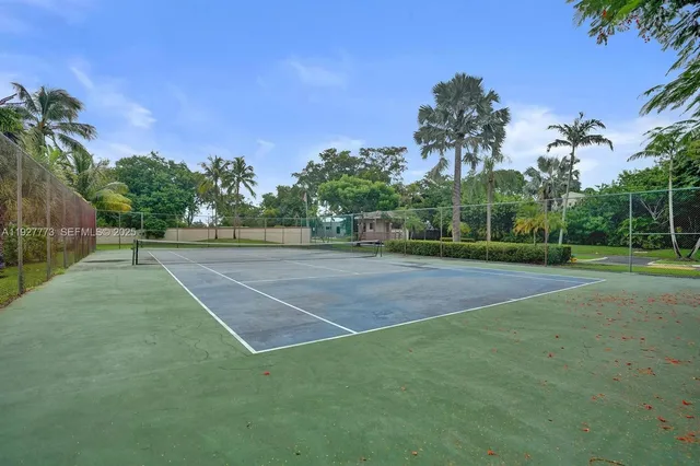 a view of a tennis court