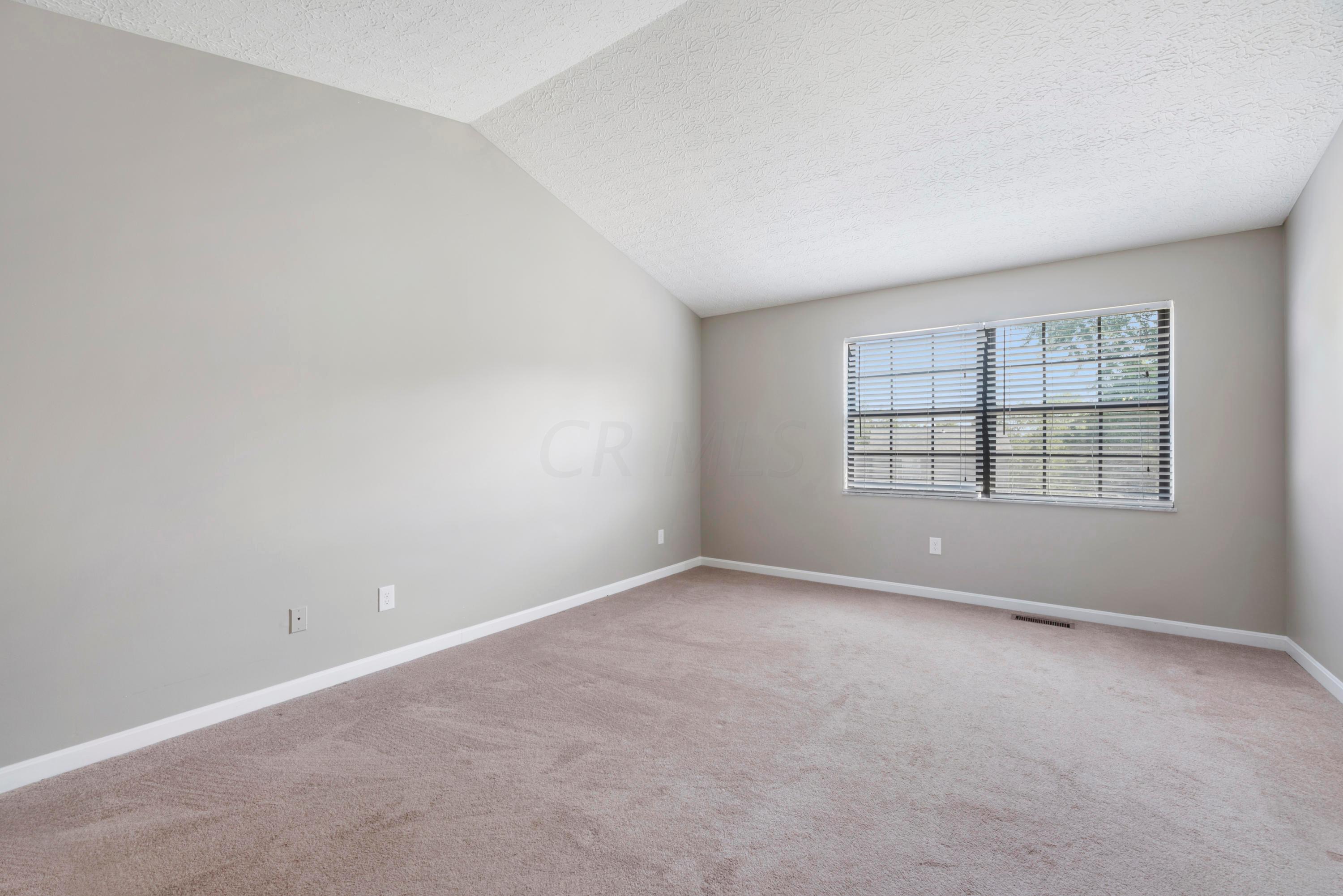 5200 Dexter Falls Road Columbus, OH 43221 - Photo 17 of 42