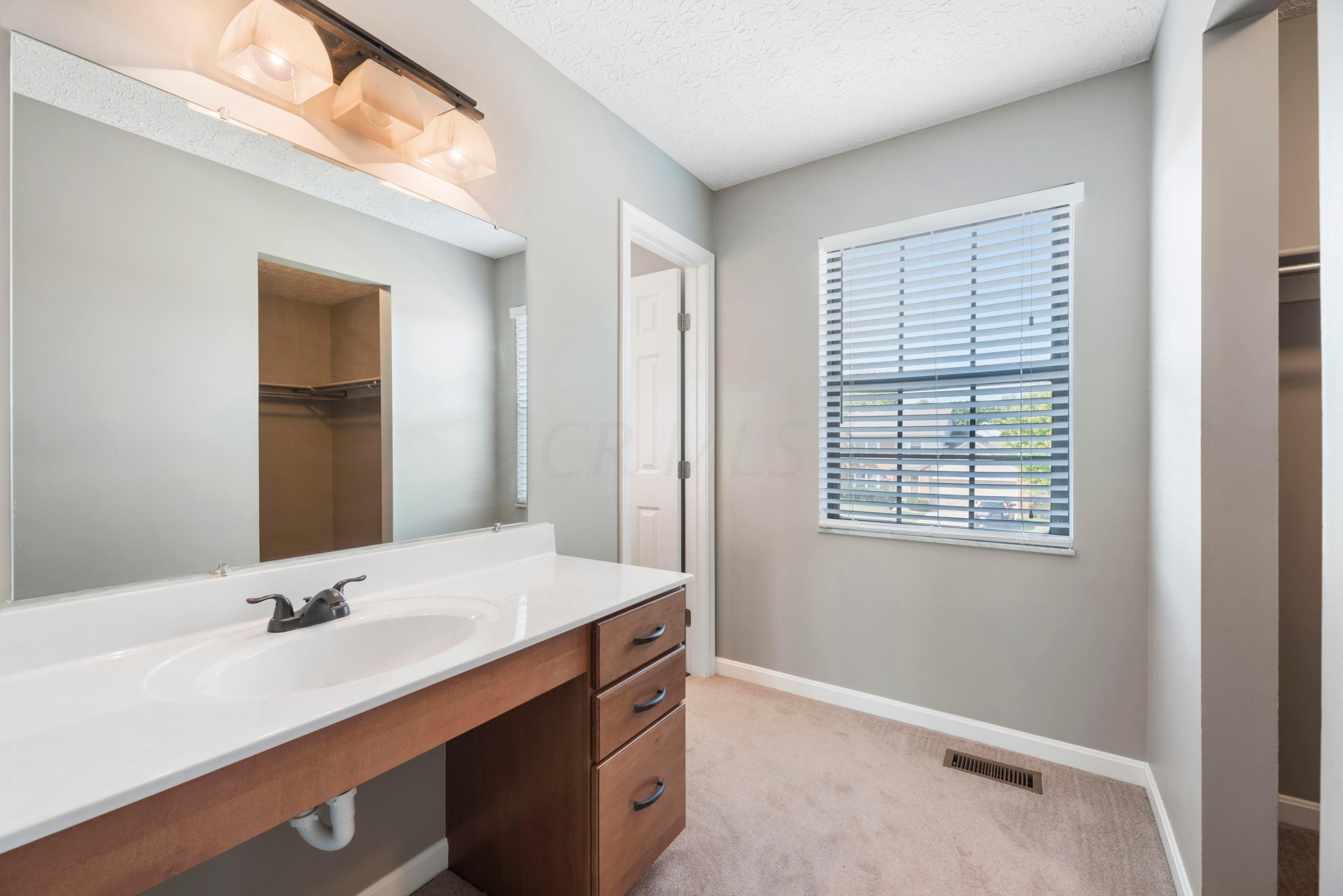 5200 Dexter Falls Road Columbus, OH 43221 - Photo 20 of 42