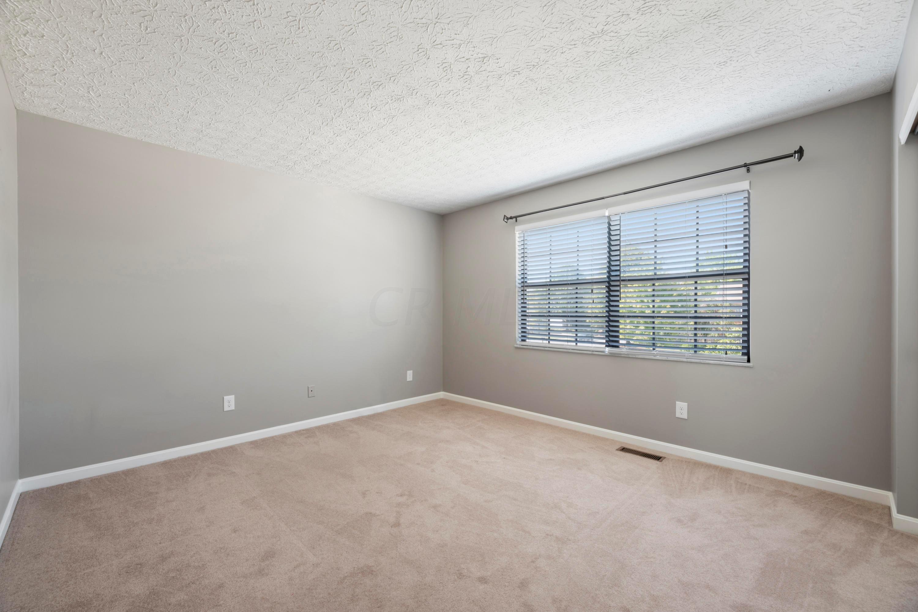 5200 Dexter Falls Road Columbus, OH 43221 - Photo 26 of 42