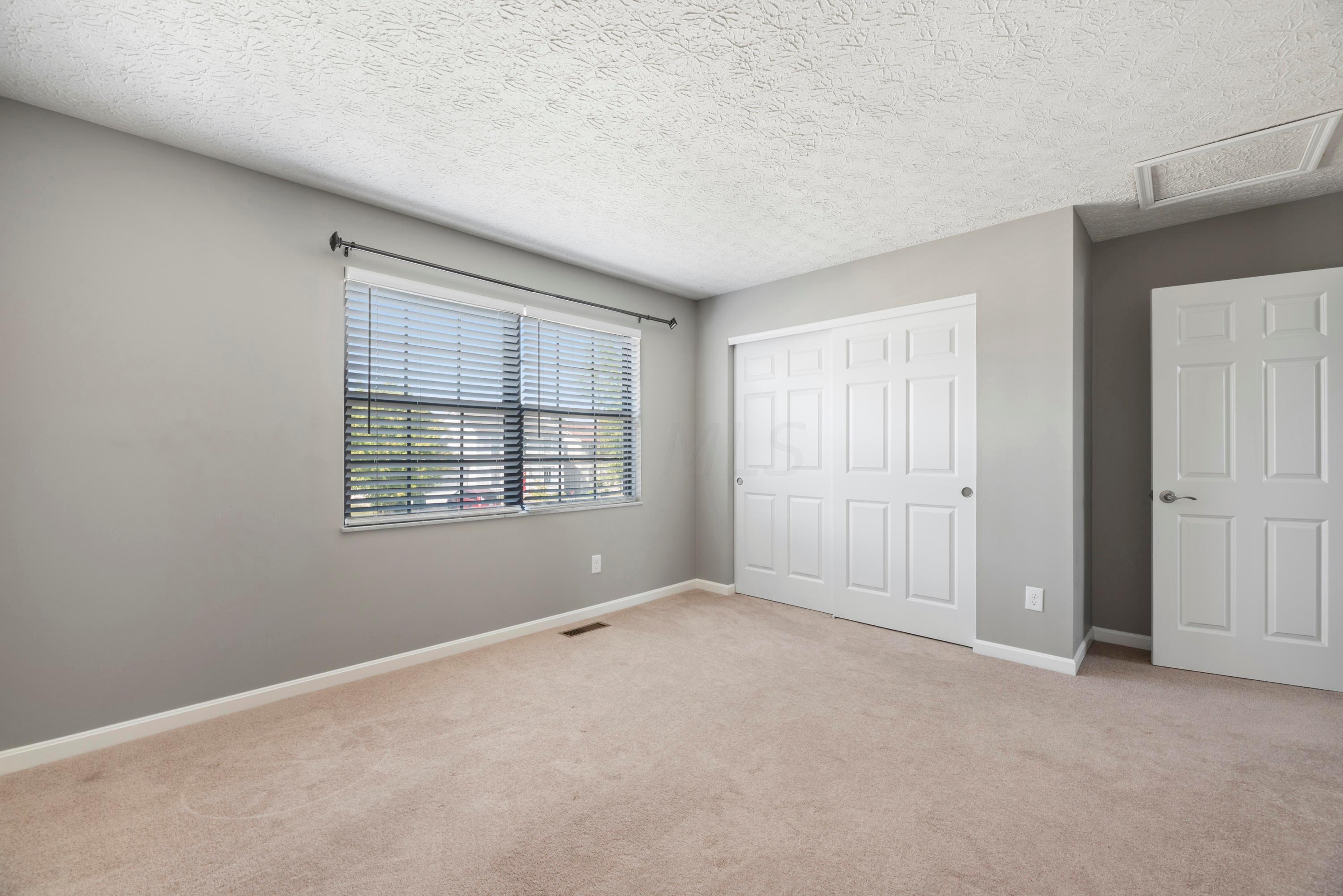 5200 Dexter Falls Road Columbus, OH 43221 - Photo 28 of 42