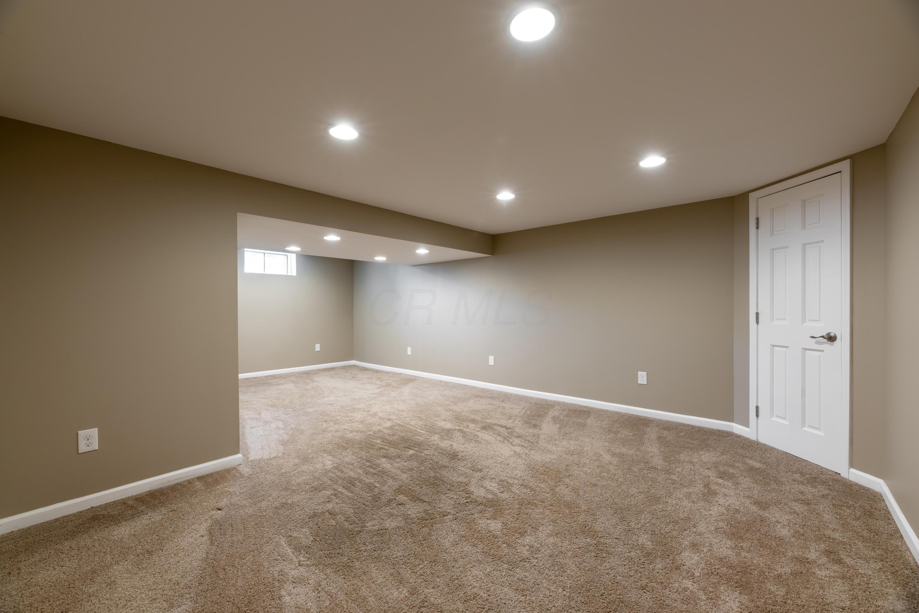 5200 Dexter Falls Road Columbus, OH 43221 - Photo 32 of 42