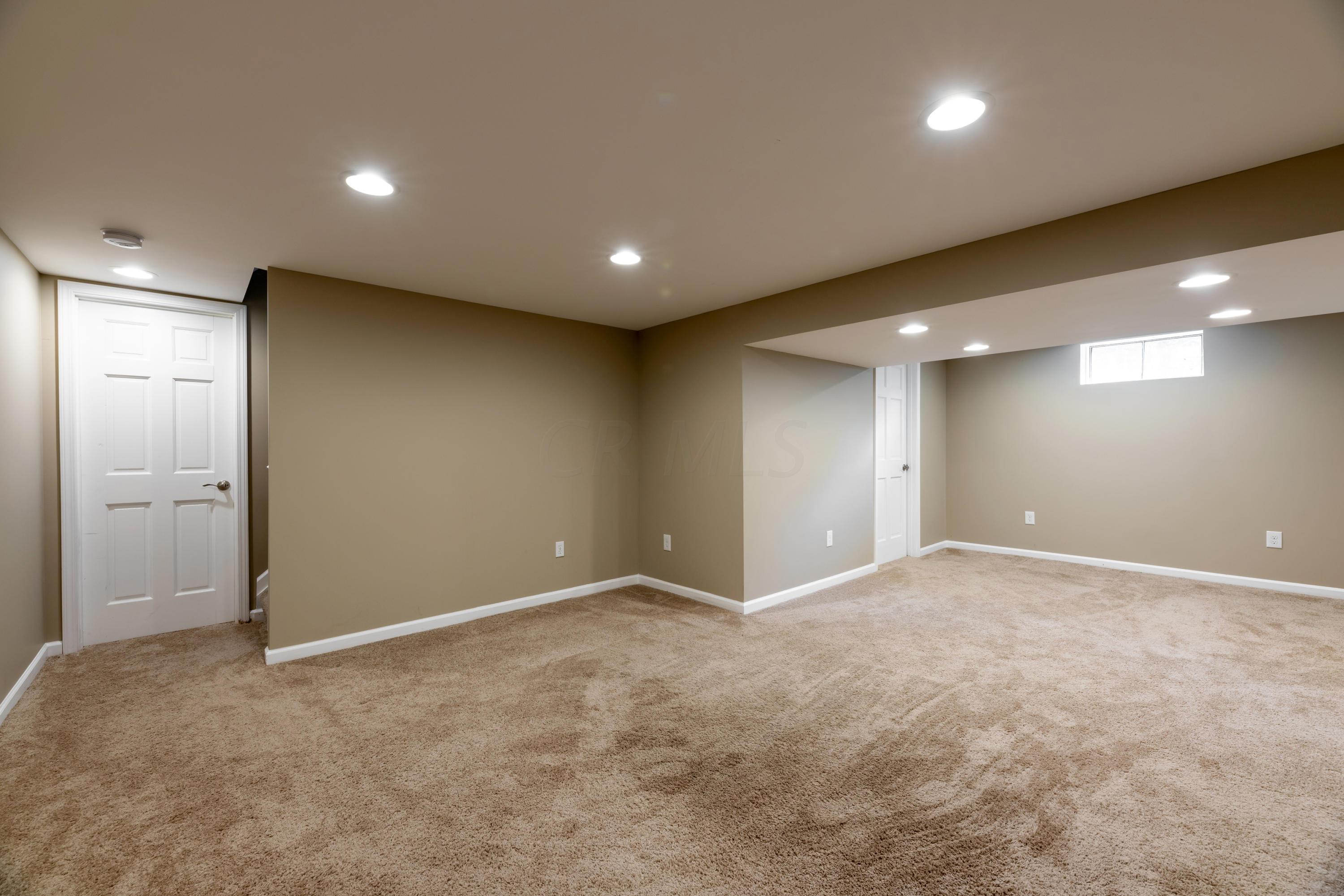 5200 Dexter Falls Road Columbus, OH 43221 - Photo 33 of 42