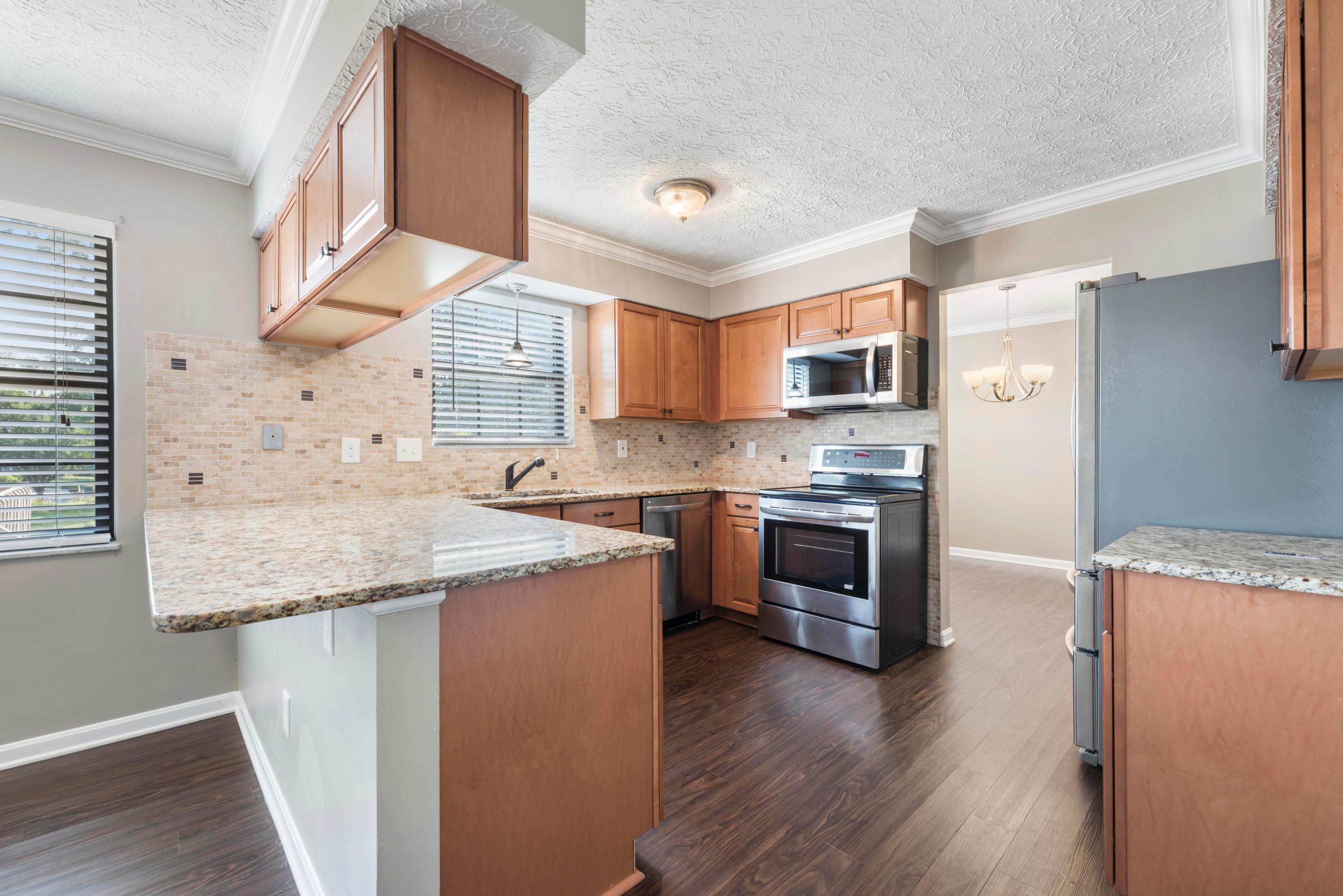 5200 Dexter Falls Road Columbus, OH 43221 - Photo 7 of 42