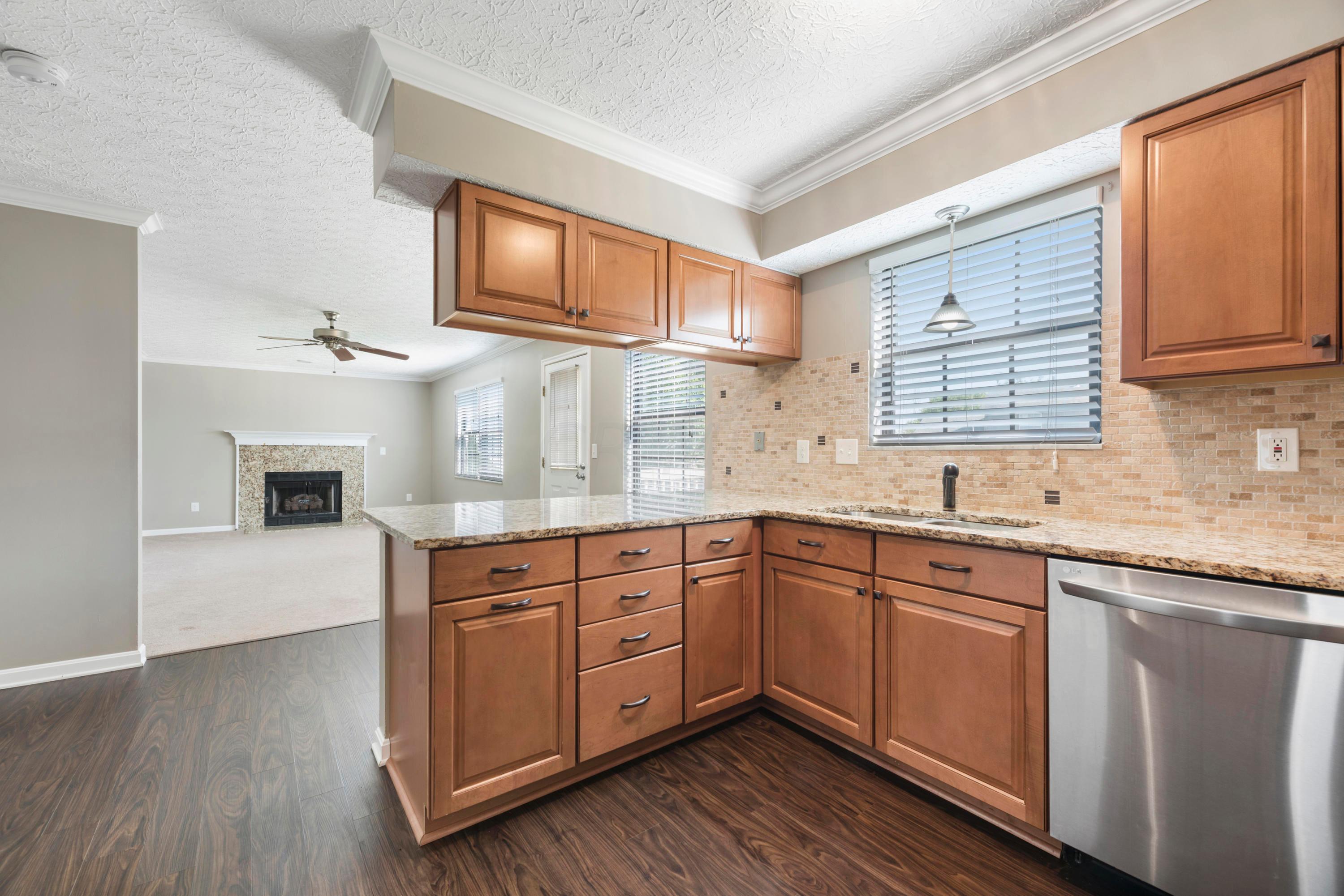 5200 Dexter Falls Road Columbus, OH 43221 - Photo 10 of 42