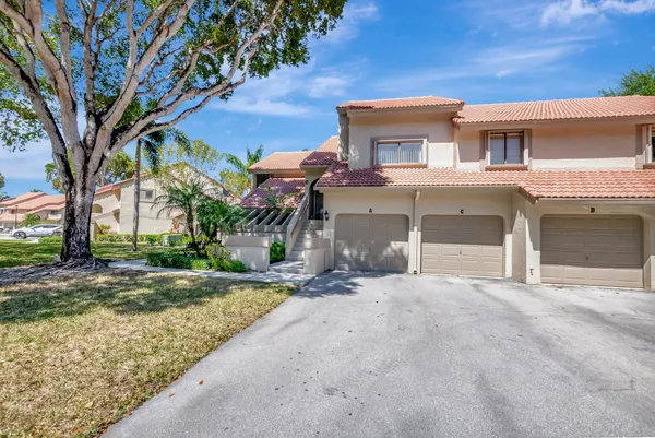 $329,000 | 5731 Coach House Circle, Unit A, Boca Raton, FL 33486