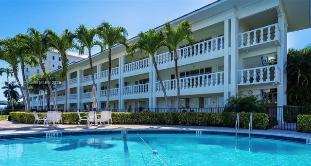 $325,000 | 2895 Northeast 32nd Street, Unit 305, Fort Lauderdale, FL 33306