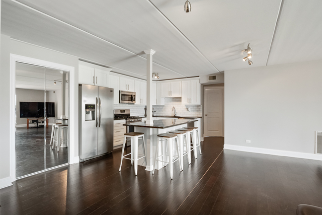 6530 West Irving Park Road, Unit 408 Chicago, IL 60634 - Photo 5 of 27