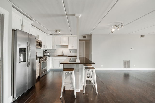 6530 West Irving Park Road, Unit 408 Chicago, IL 60634 - Photo 7 of 27