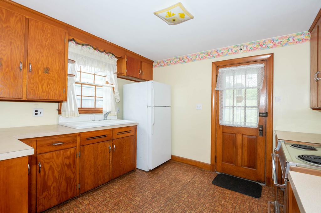 18 Stangus Road Lynn, MA 01905 - Photo 21 of 28 Gallery Image 21