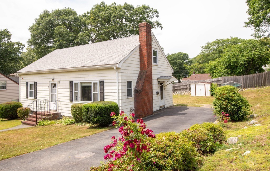 18 Stangus Road Lynn, MA 01905 - Photo 3 of 28 Gallery Image 3