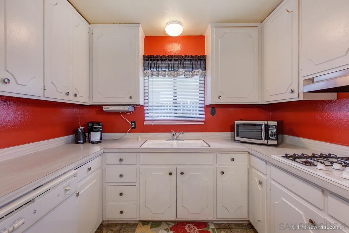 9353 St George Street Spring Valley, CA 91977 - Photo 12 of 25 Gallery Image 12