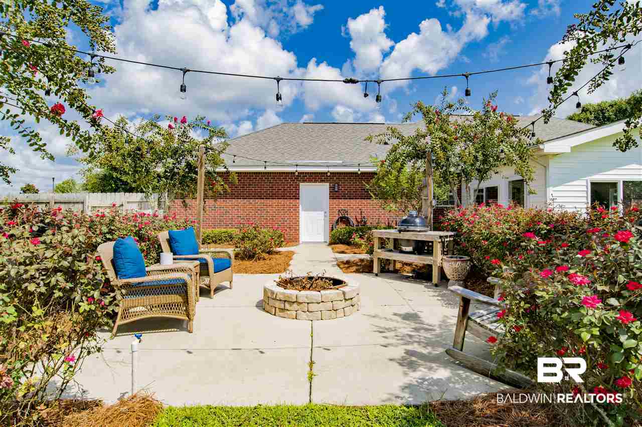 9378 Basse Street Elberta, AL 36530 - Photo 28 of 32 Entertainment Area