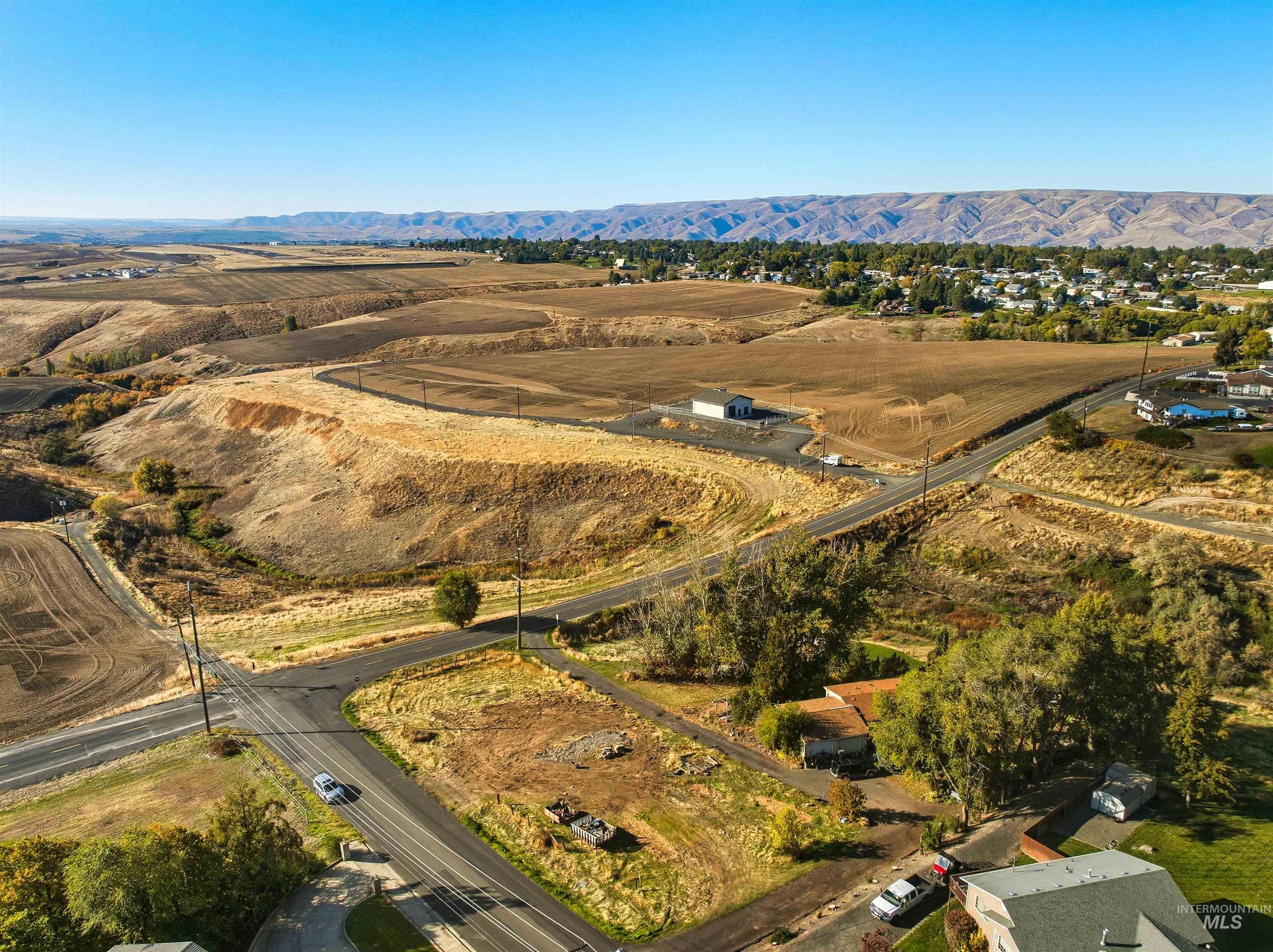 1003 Ripon Avenue Lewiston, ID 83501 - Photo 5 of 11 View of property location with a mountainous background and rural landscape