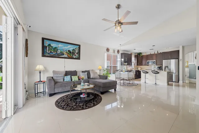 $995,000 | 21196 VÃa Ventura, Boca Raton, FL 33433
