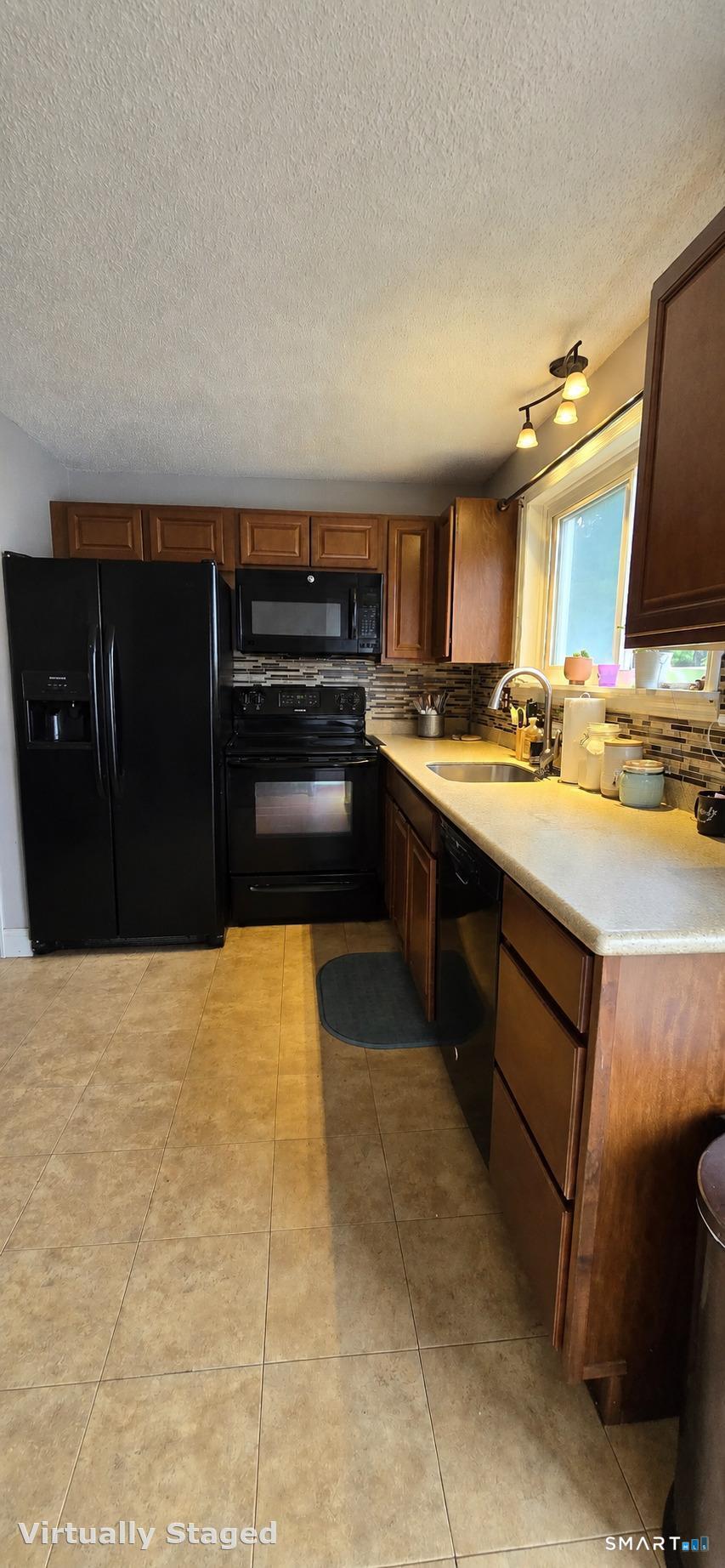 1081 New Haven Road, Unit 1F Naugatuck, CT 06770 - Photo 2 of 13