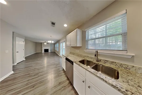 $1,925 | 573 Grandview Circle, Powder Springs, GA 30127