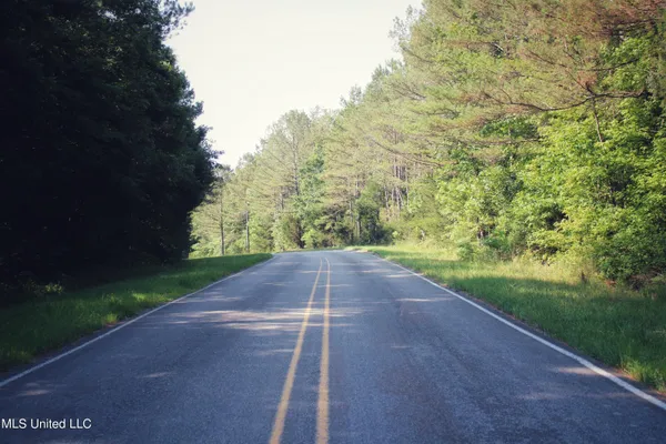 $102,380 | 227 County Road, Coffeeville, MS 38922