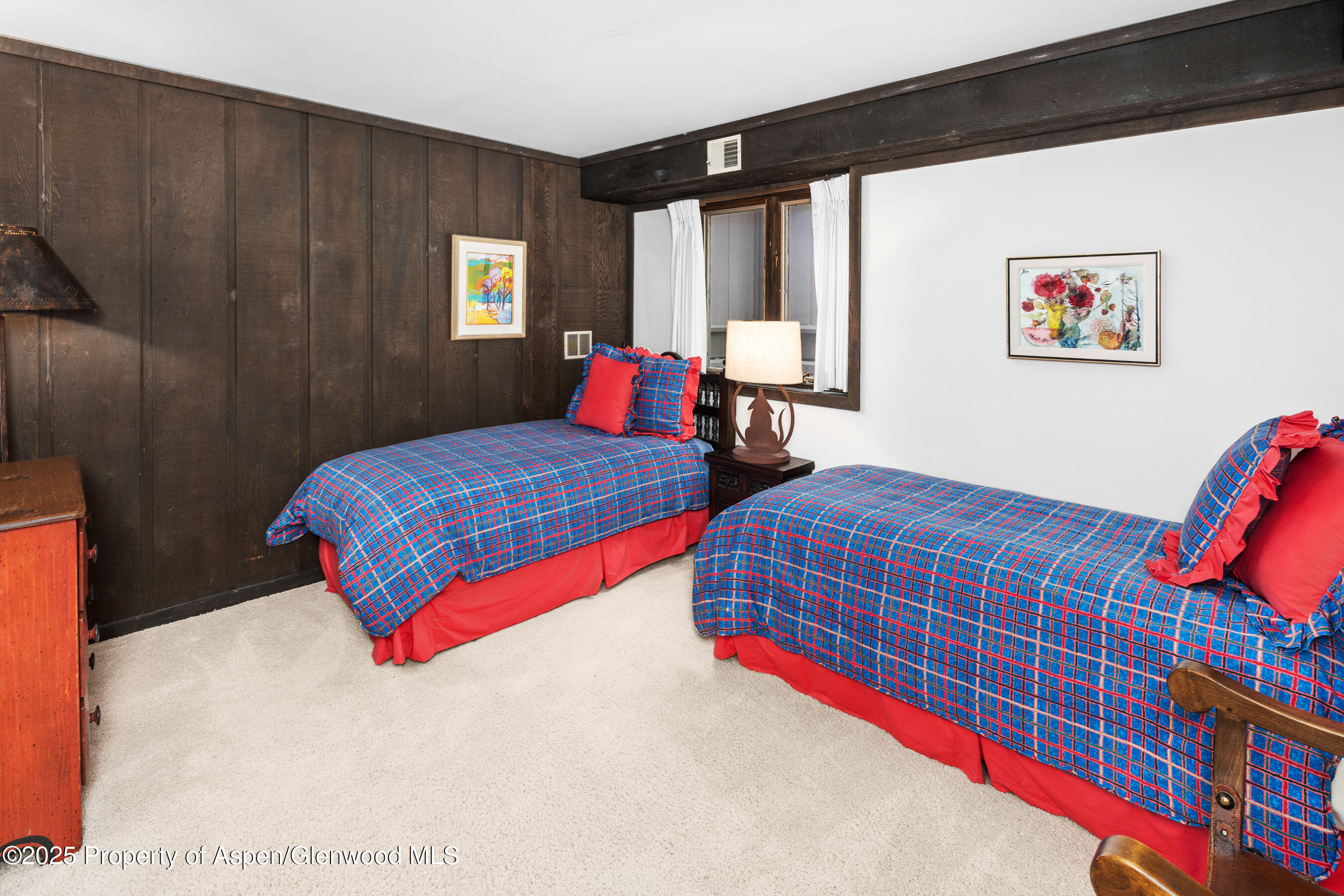 162 Bennett Bench Road Aspen, CO 81612 - Photo 27 of 46 a bedroom with bed and a window