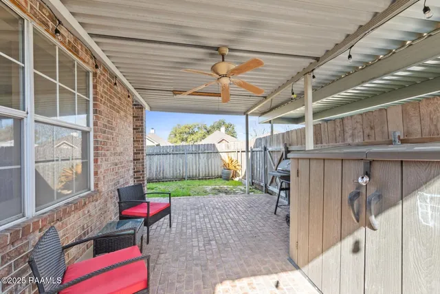 $172,000 | 901 Carriage Light, Youngsville, LA 70592