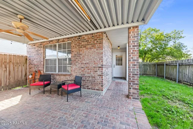 $172,000 | 901 Carriage Light, Youngsville, LA 70592