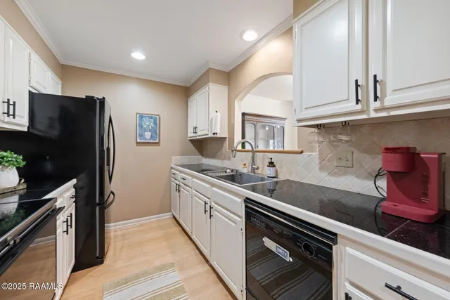 $172,000 | 901 Carriage Light, Youngsville, LA 70592