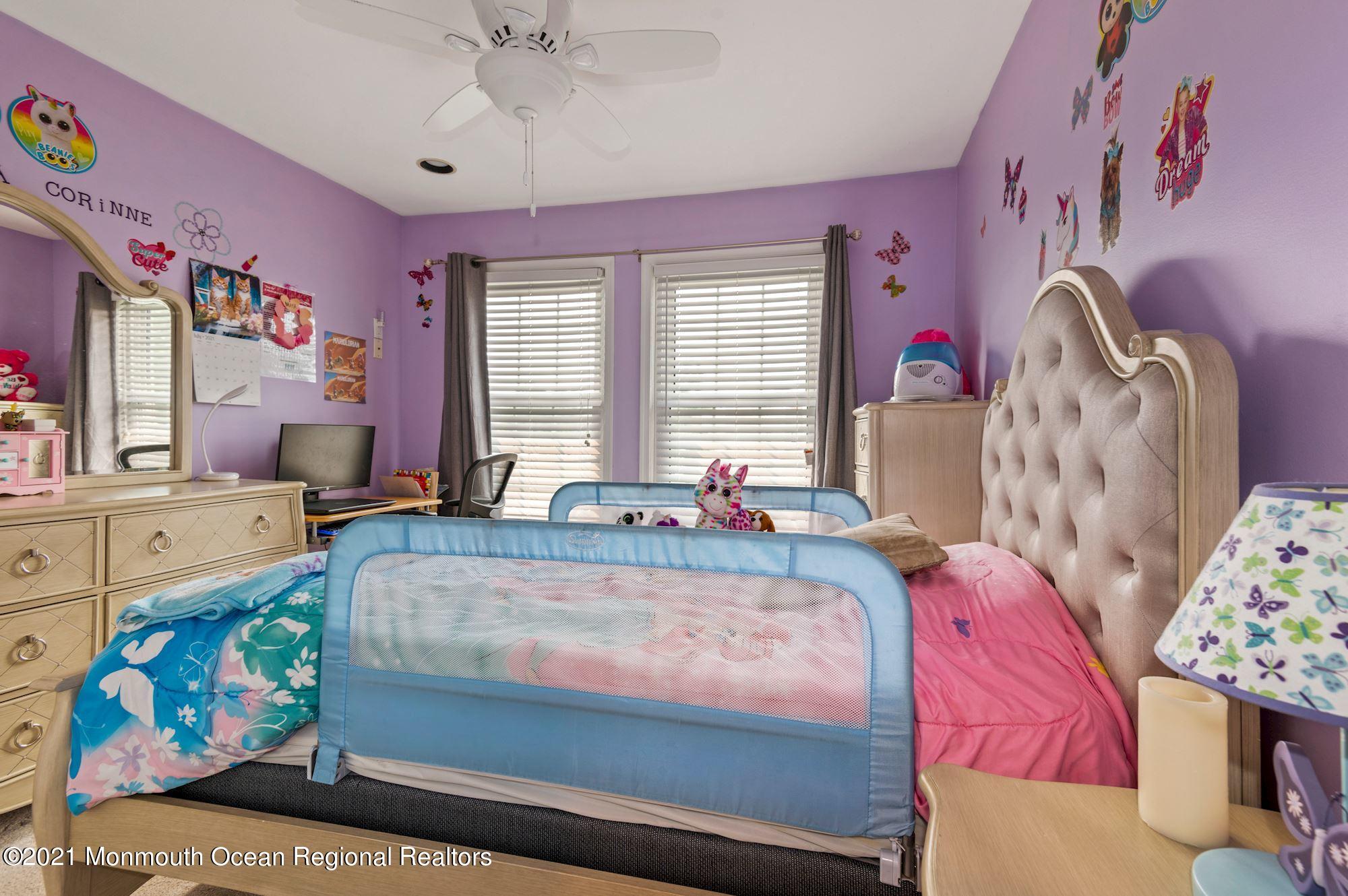 335 Devon Place Morganville, NJ 07751 - Photo 18 of 26 021_335_Devon_Pl_344360_645368