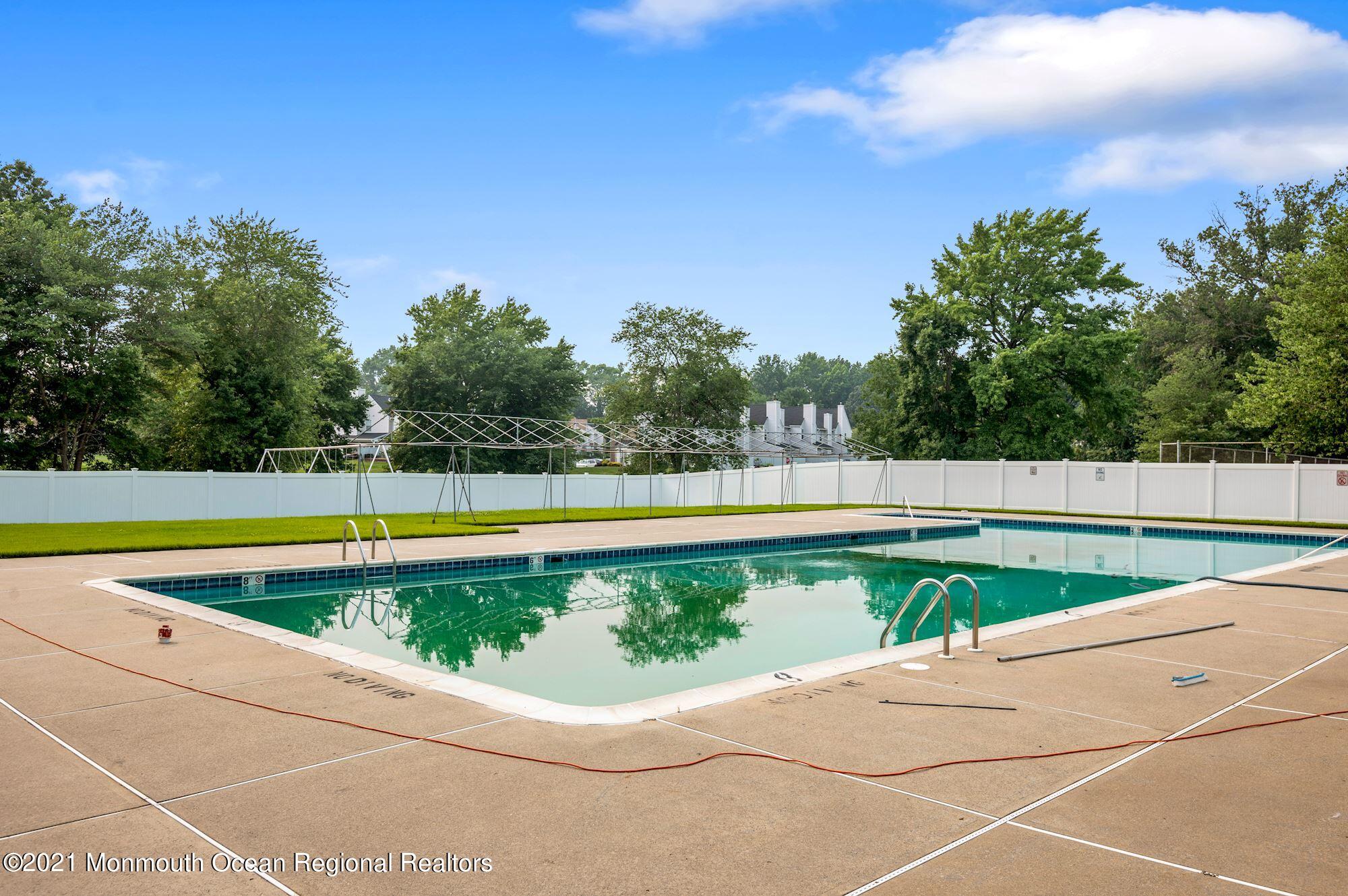 335 Devon Place Morganville, NJ 07751 - Photo 24 of 26 005_335_Devon_Pl_344360_645368