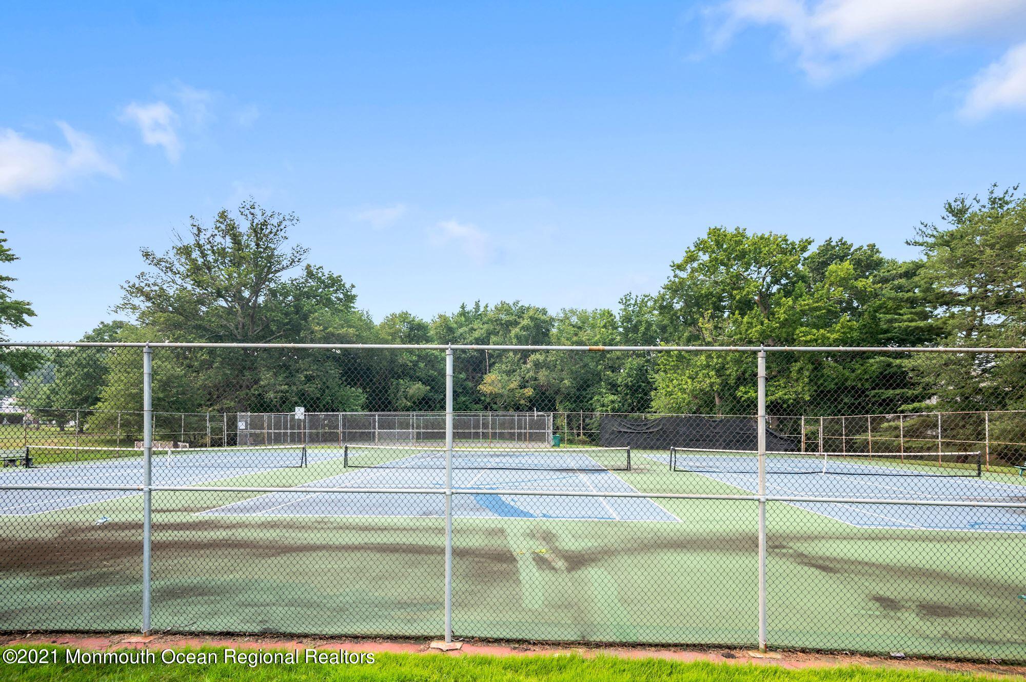 335 Devon Place Morganville, NJ 07751 - Photo 25 of 26 004_335_Devon_Pl_344360_645368