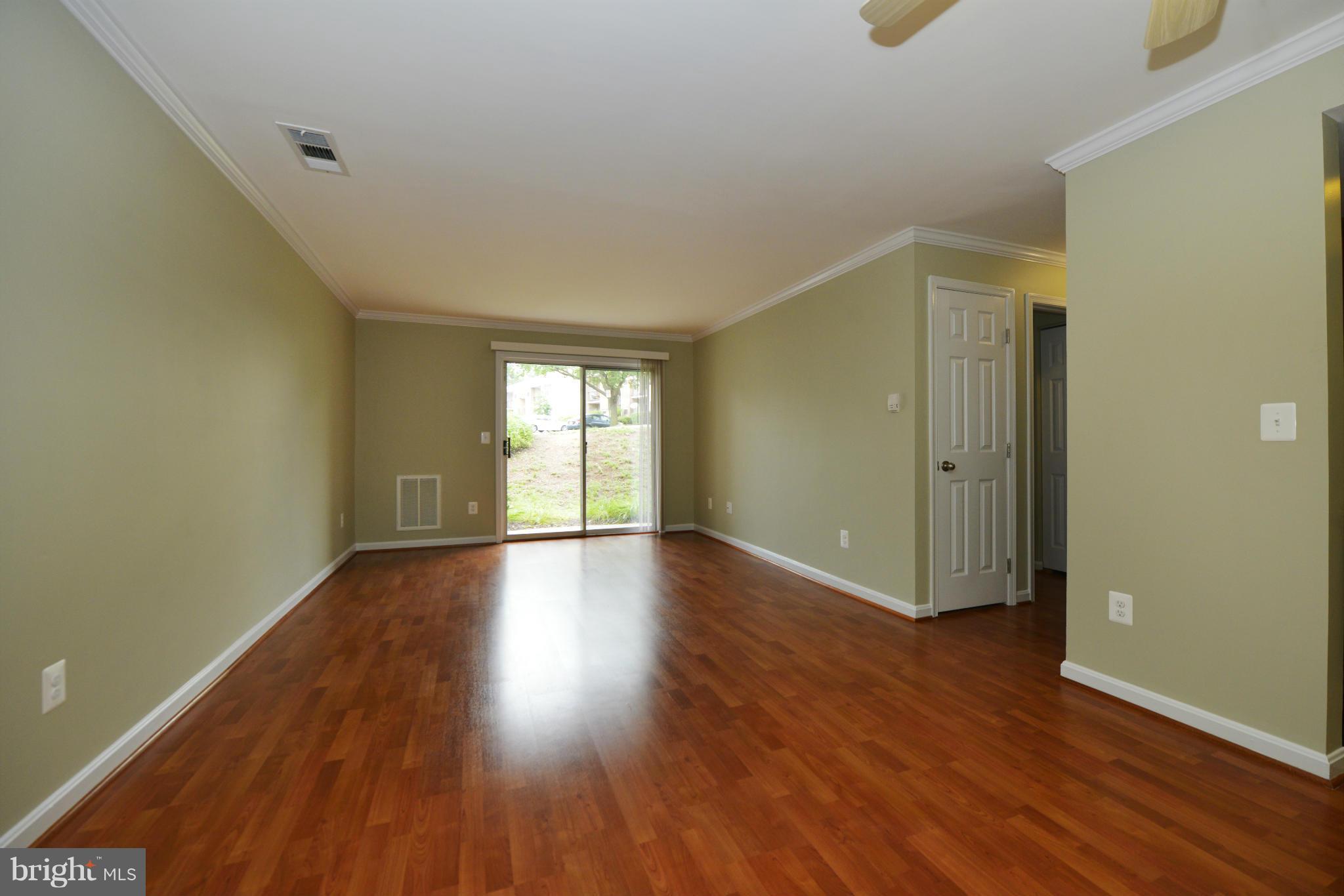 14805 Rydell Road, Unit 101 Centreville, VA 20121 - Photo 2 of 14 Living Room