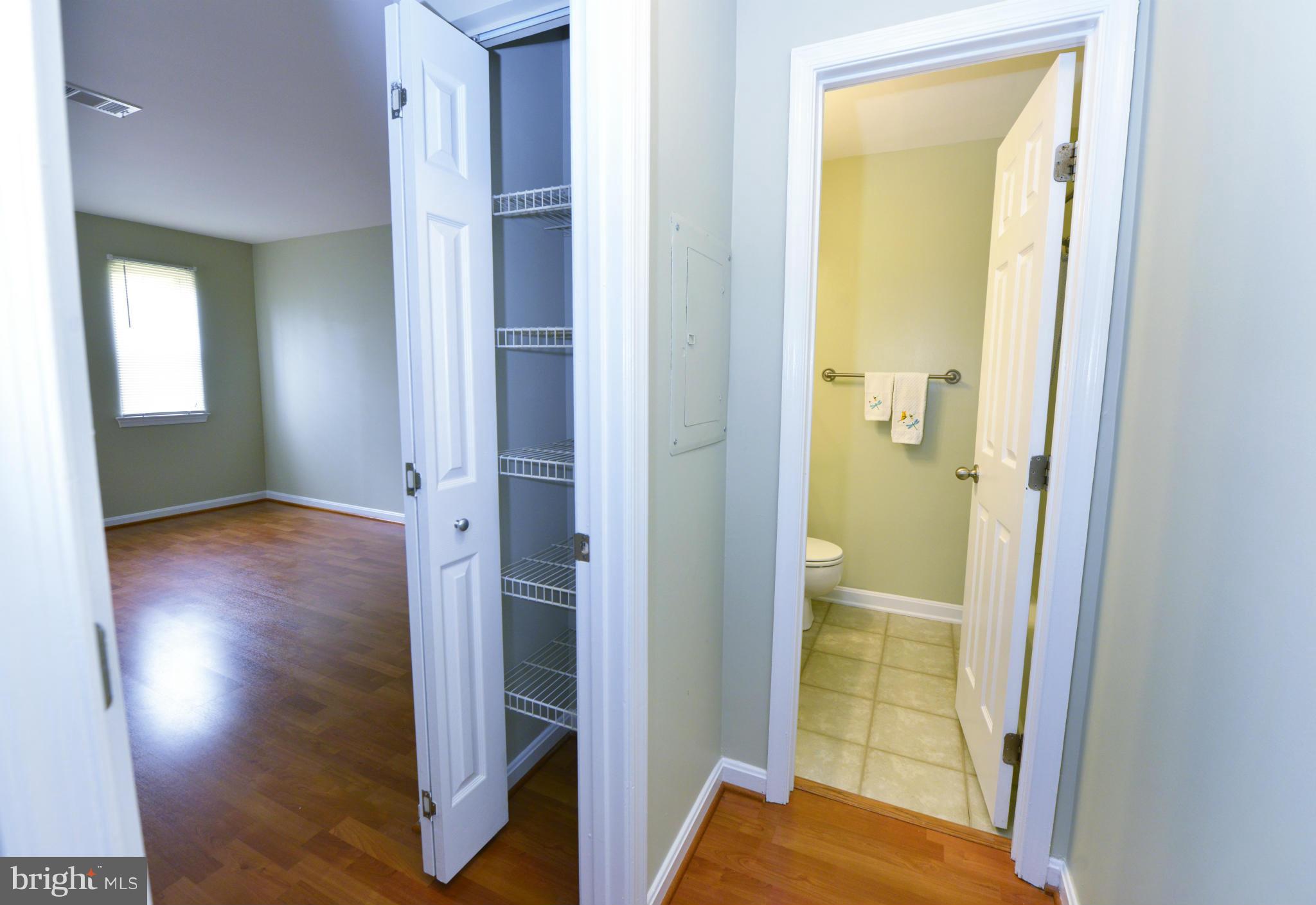 14805 Rydell Road, Unit 101 Centreville, VA 20121 - Photo 3 of 14 Interior (General)