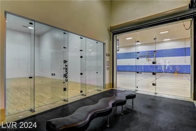 $2,000 | 228 Dogleg Drive, Las Vegas, NV 89148