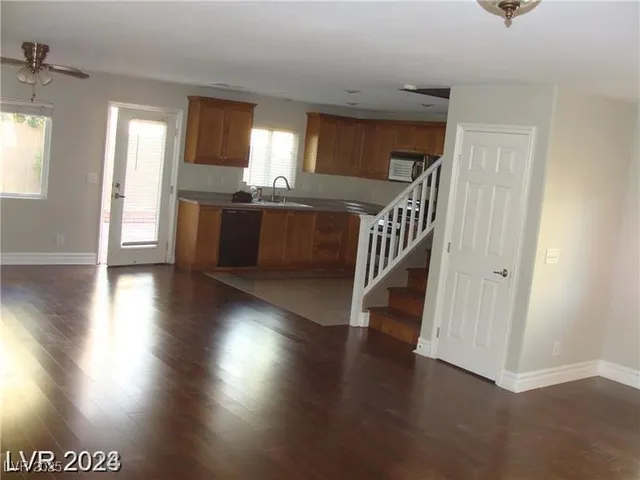 $2,000 | 228 Dogleg Drive, Las Vegas, NV 89148