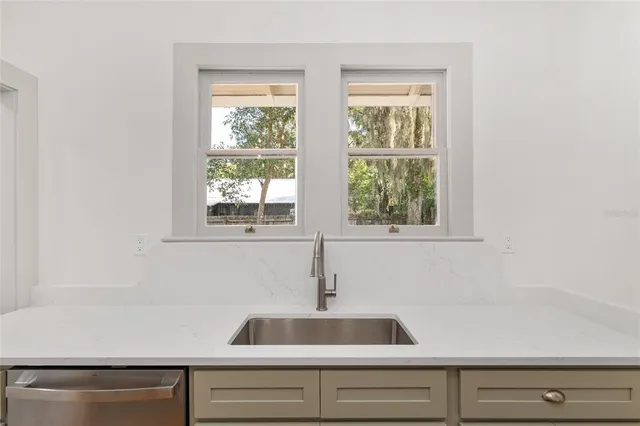 $424,000 | 613 Southeast 10th Street, Ocala, FL 34471